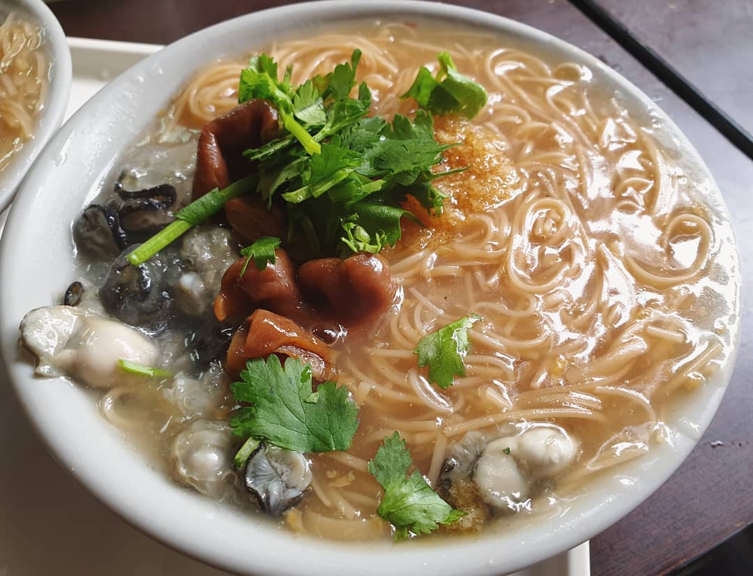 肠蚝面线 (NT$60) — Taipei oyster mee sua!