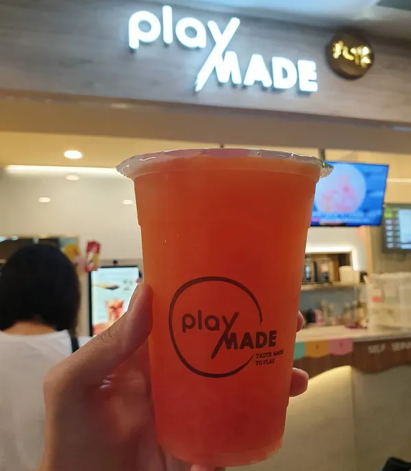 Grapefruit green tea ($4.60)!