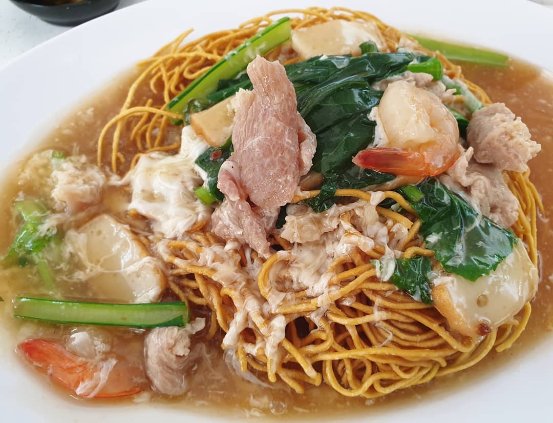 什锦生面 ($5) — Singapore mixed noodles!