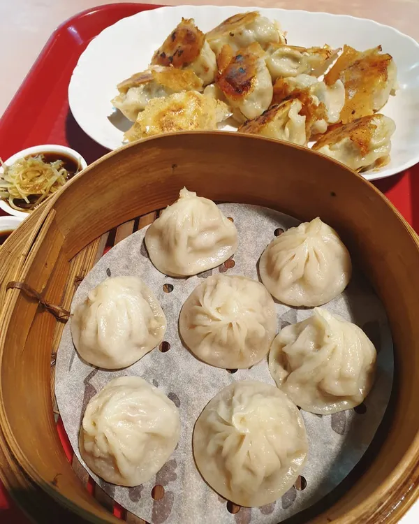 小笼包 ($4.50) & 锅贴 ($6)!