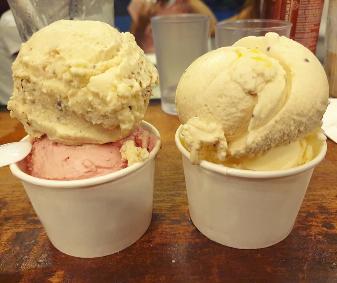 Raspberry love + Banana chocolate chip crumble + Horlicks chocolate chip + Little white rabbit ($7 via Burpple Beyond)!