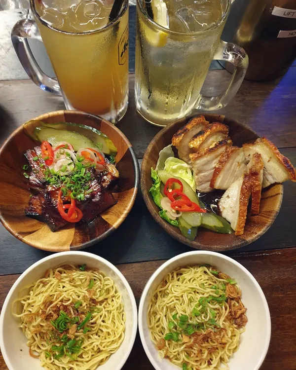 Dinner: char siew + roast pork belly + mee kia + HH highball + HH ju hua ($30.60)!