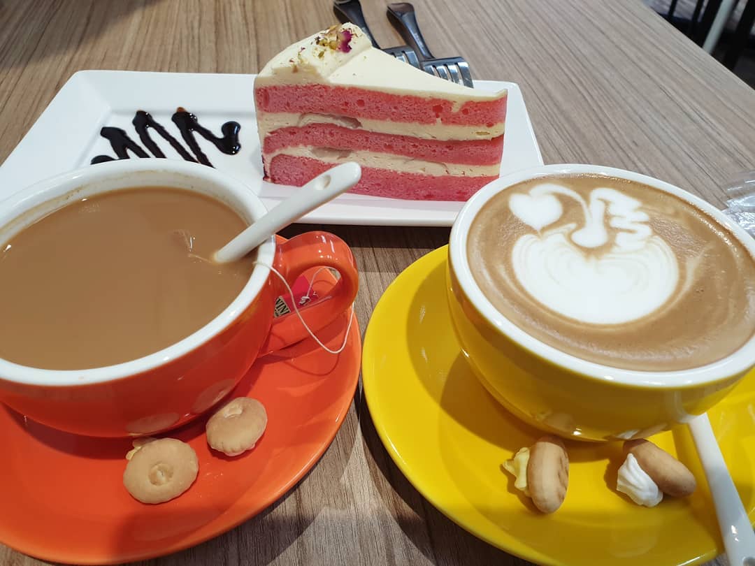 Yuan yang, Cookie latte, Lychee rose ($15)!