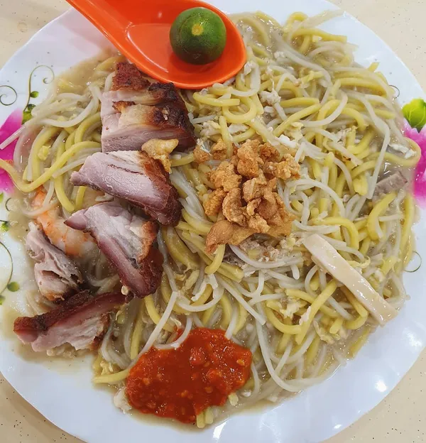 Fried Hokkien prawn mee + roasted pork ($5)!
