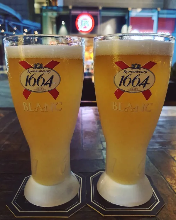 Happy hour, TGIT ($10 each)!
