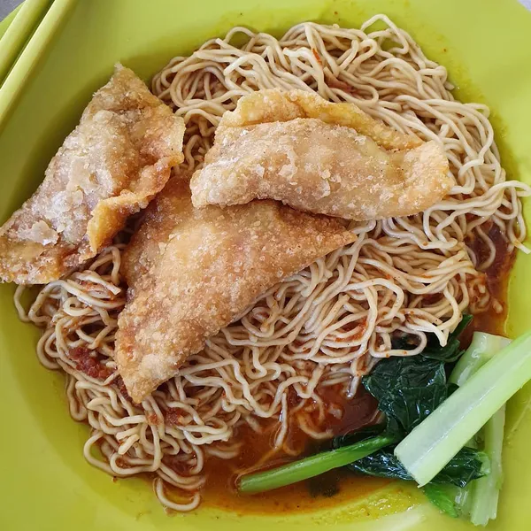 Fried dumpling noodles ($3.50)!