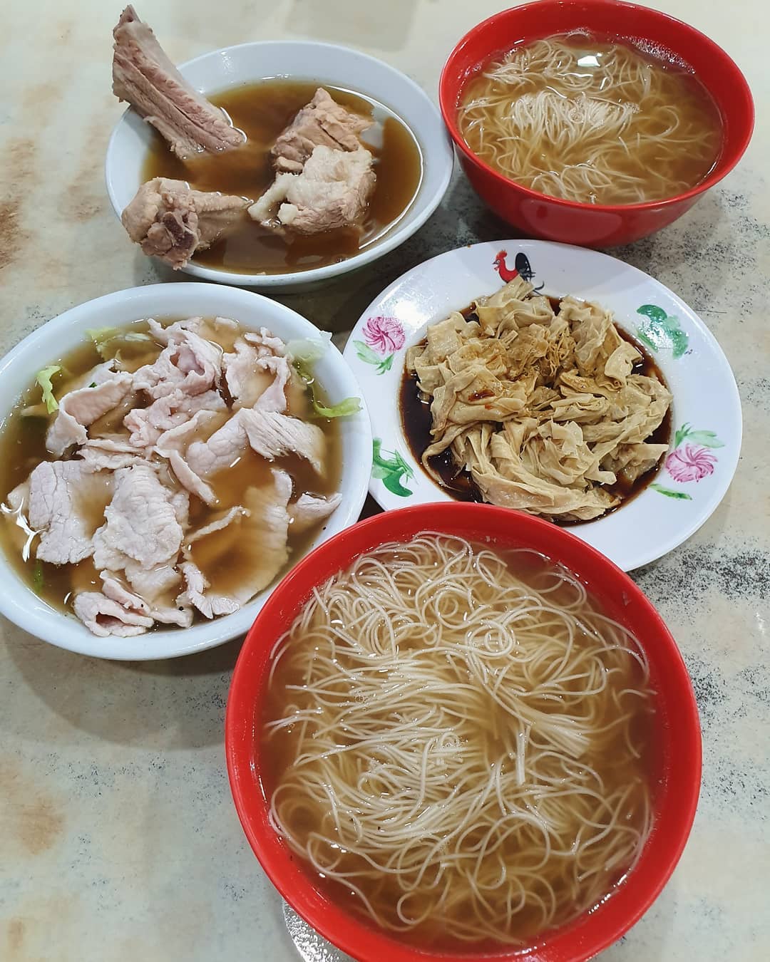 昨晚下雨天吃肉骨茶 ($24.60)!