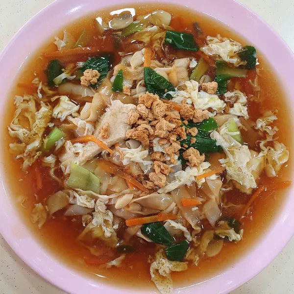 Vegetarian hor fun ($3.50)!