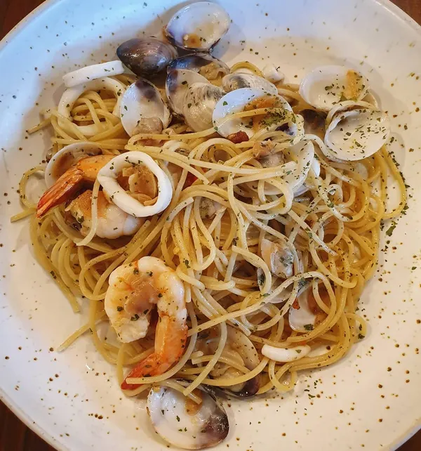 Seafood aglio olio spaghetti ($18.80++)!
