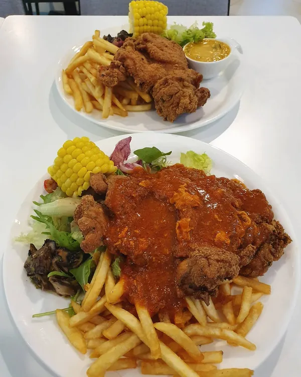 Chilli crab chicken & Salted egg chicken (1 for 1: $18.90)!