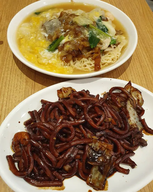 KL Hokkien mee & 鸳鸯 Cantonese style + 2 drinks (RM$46.85)!