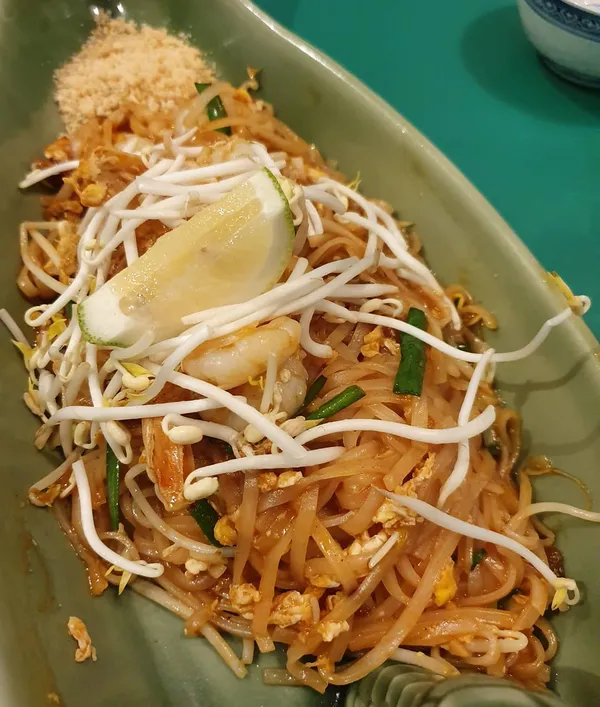 Shrimps phad thai (CHF 20.50)!