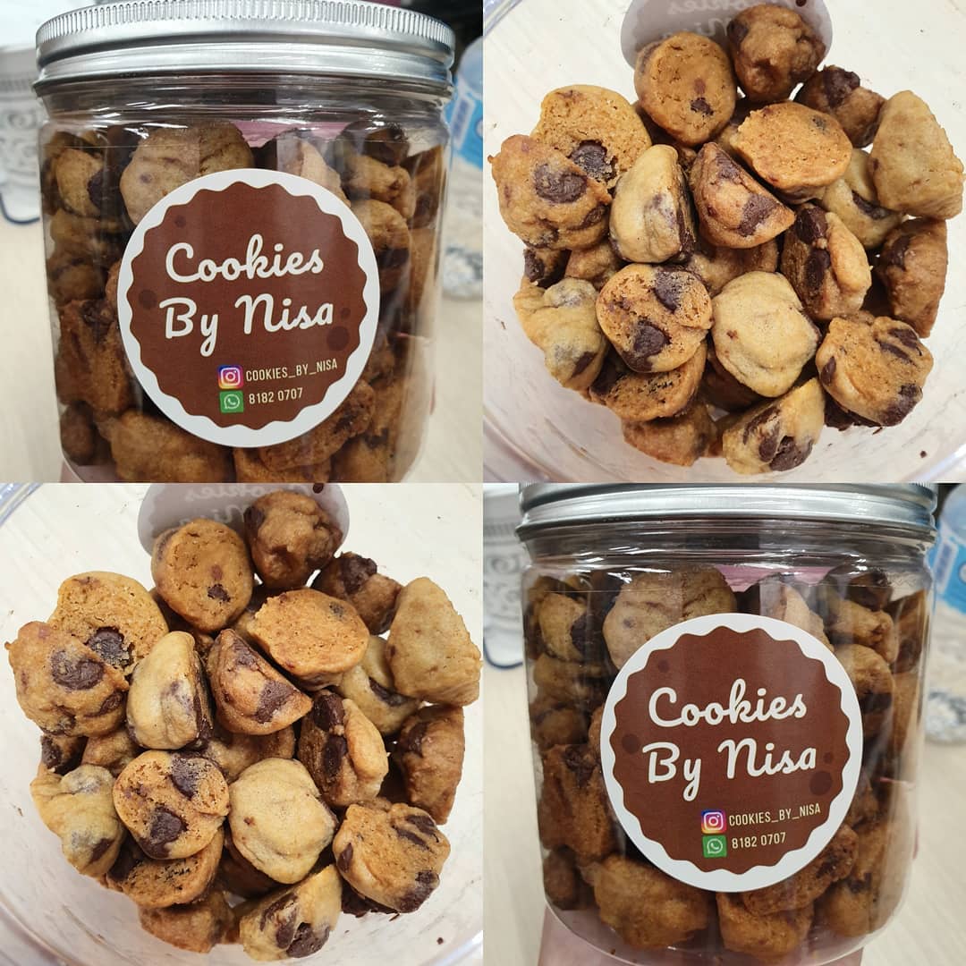 Yummy chocolate chip cookies!