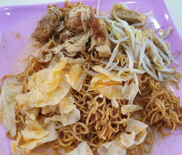 Vegetarian noodles ($3)!