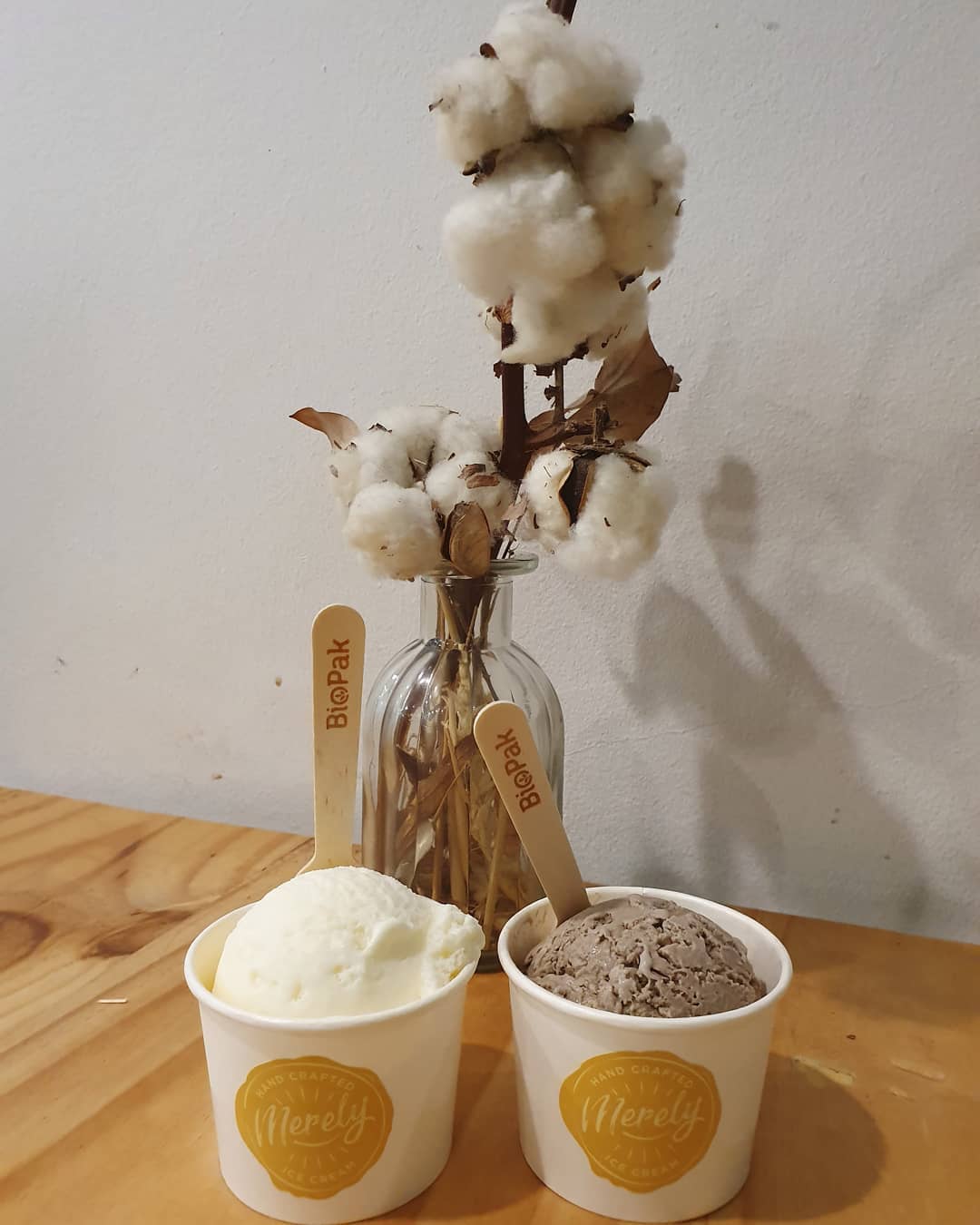 Coconut & Oreo milk ice cream (Burpple Beyond: $3.50)!