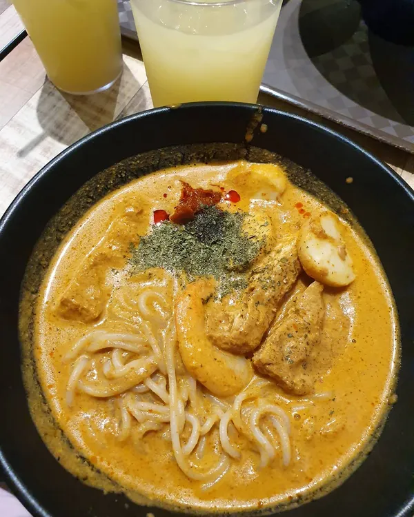 Nyonya laksa ($6) & Lime juice ($1)!