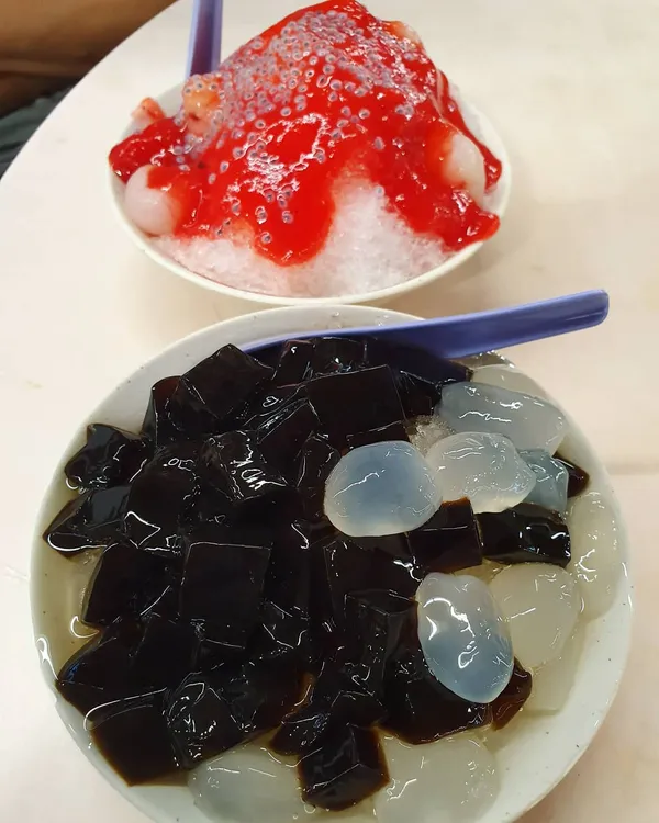 Desserts ($2 & $2.50)!