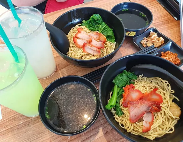 Wanton mee (Burpple Beyond: $4.80); Cucumber lemonade ($1.70); Barley ($2)!