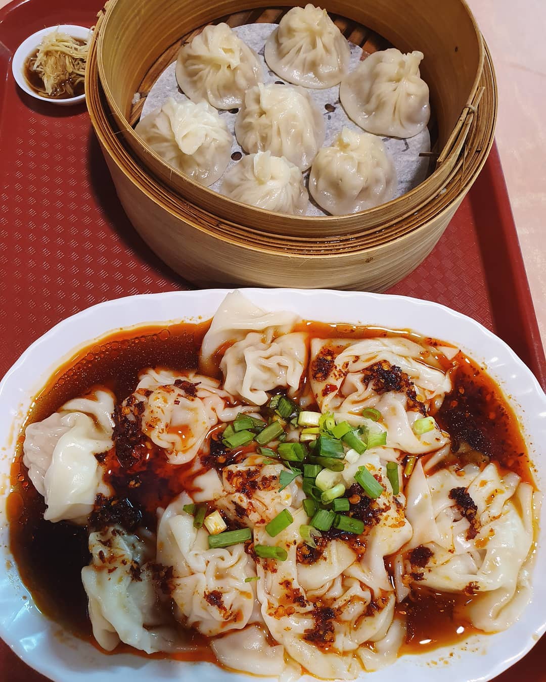 XLB + hong you chao shou (小笼包 + 红油抄手) ($10)!