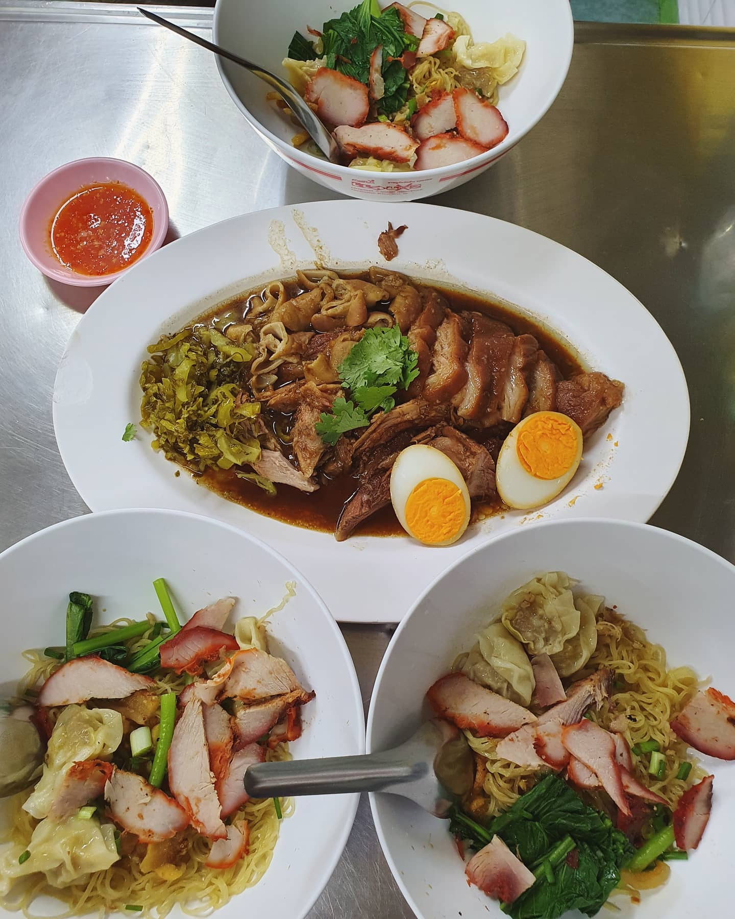 Bangkok lunch — Wanton noodles + pork (3 pax: THB $600)!