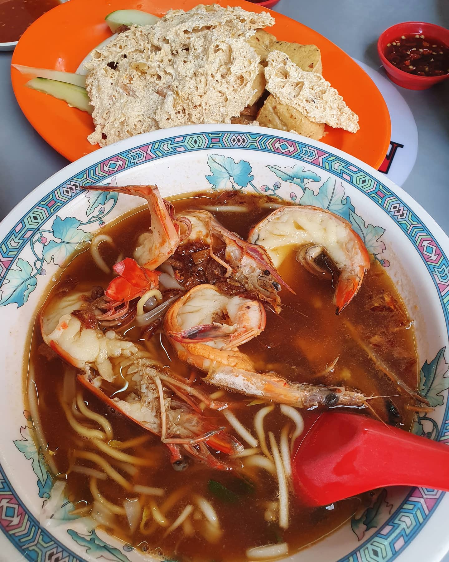 Sultan Prawn Mee — Prawn noodles ($10) & Ngoh hiang ($6)!