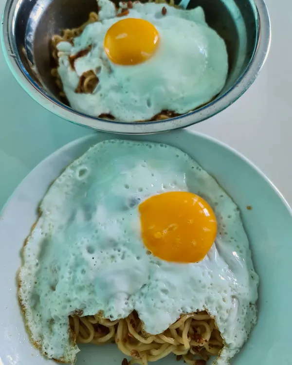 Simple eggs + pasta brunch!