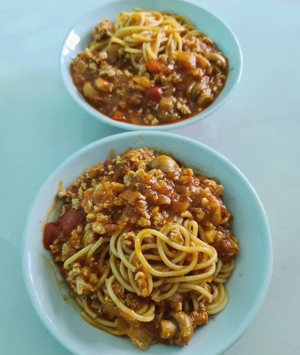 Sunday's lunch — W cooked spaghetti bolognese!