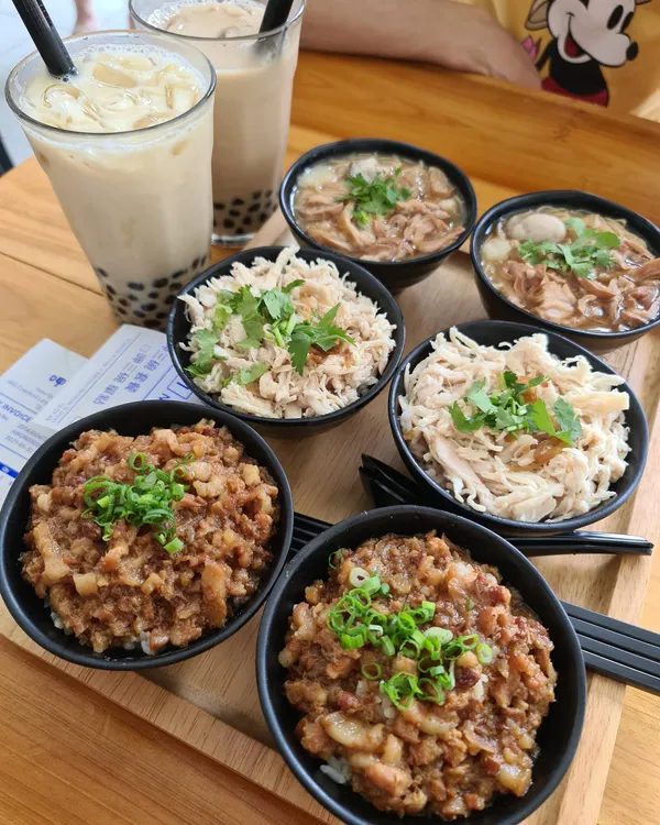 Sunday brunch at Eat 3 Bowls (Lavender)!