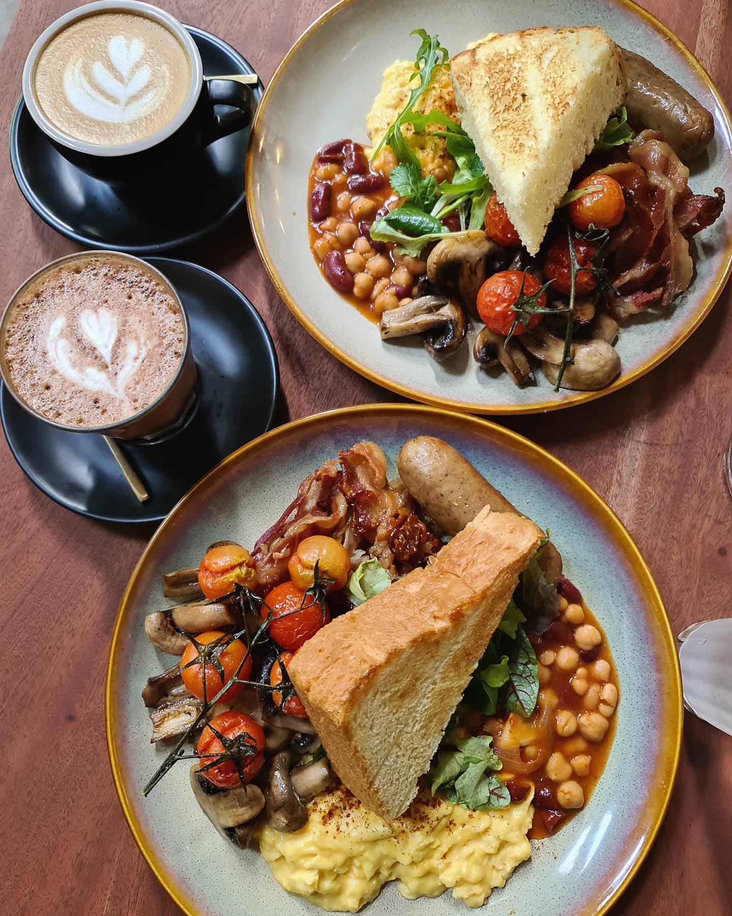 Sunday full English brunch with Burpple Beyond ($41.45)!