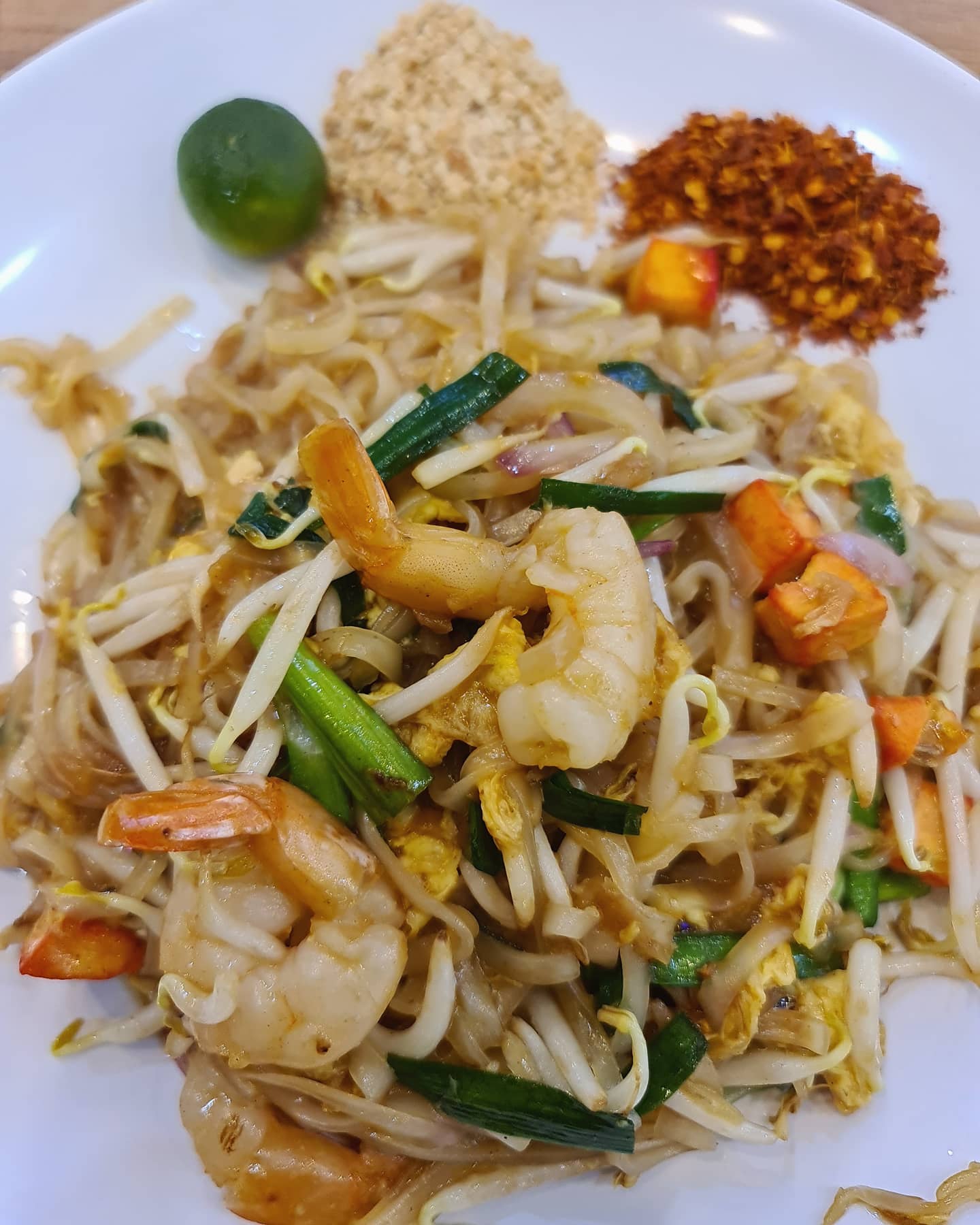 Tuesday Phad Thai at an Aljunied Thai stall ($5.50)!