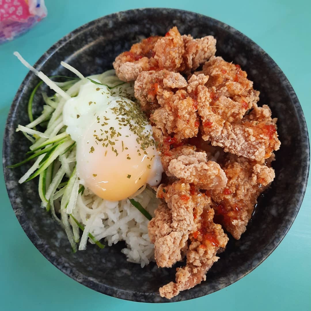 Har cheong gai rice bowl at a hawker stall ($6)!