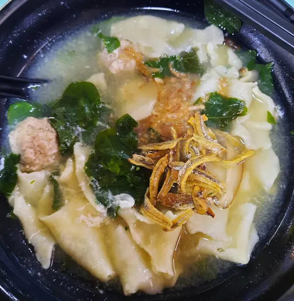 Traditional mee hoon kueh at a hawker stall ($4)!