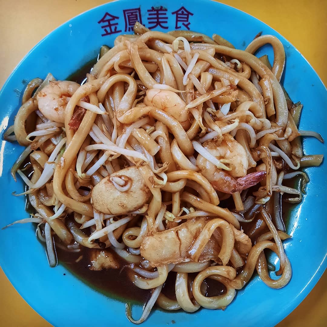 Fried seafood udon at Jin Feng Mei Shi (金鳳美食) ($5)!