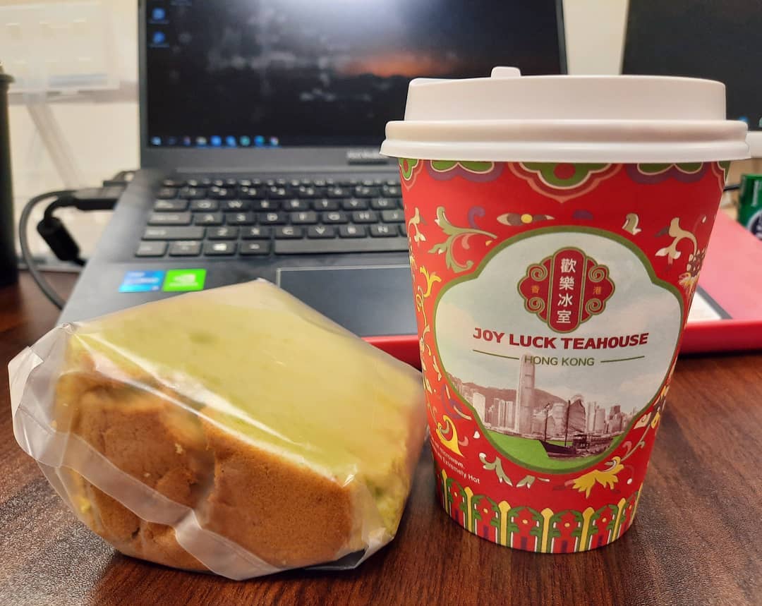 Pandan chiffon cake + Joy Luck Teahouse Milo yuan yang ($1.80 + $4.30)!