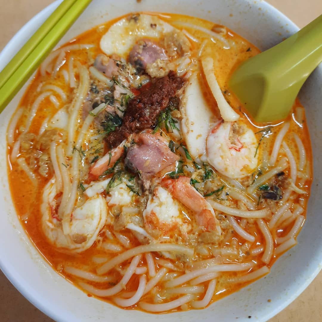 Laksa at a hawker stall ($4.50)!