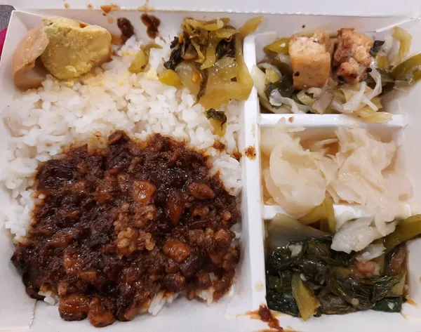 Braised pork belly bento set via GrabFood 25% off ($5.17)!