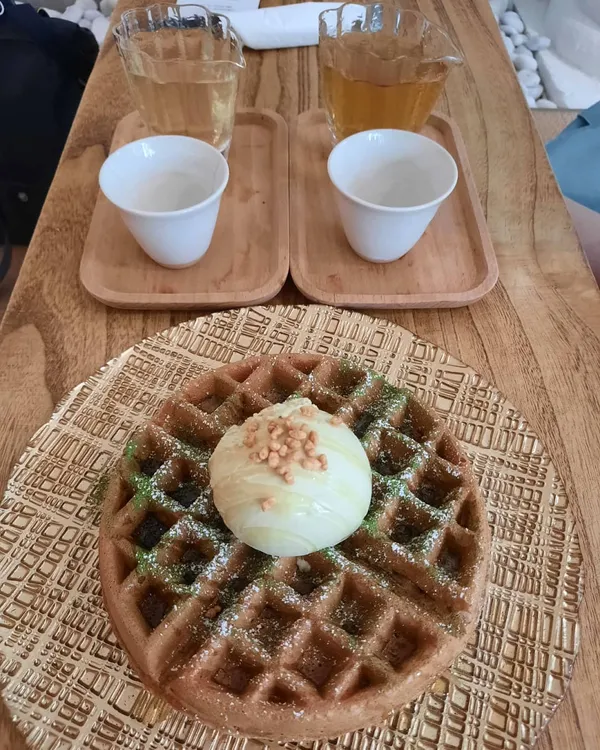 Sencha + Oolong + Genmaicha gelato on dairy-free waffles ($5.80 + $6.80 + $12.80)!