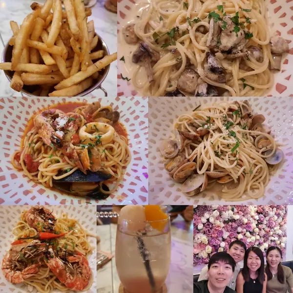 Sunday group dinner at a pasta café!