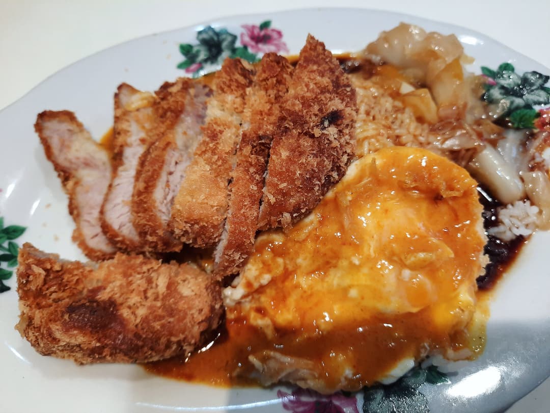 Pork cutlet curry rice at a Hainanese hawker ($5.80)!
