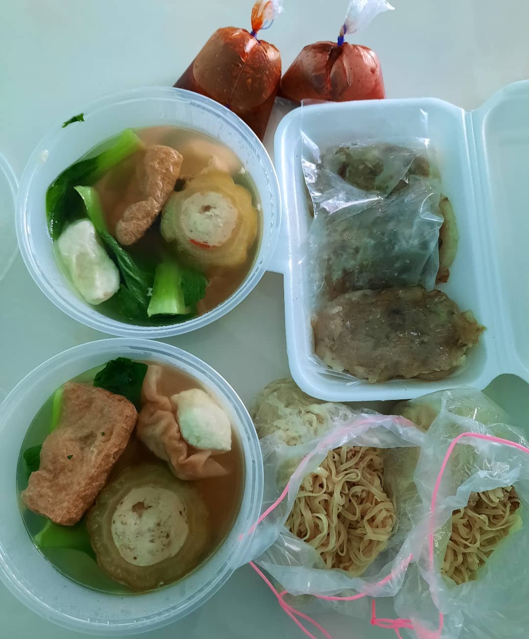 Monday brunch — Hakka YTF + soon kueh takeaway ($9)!