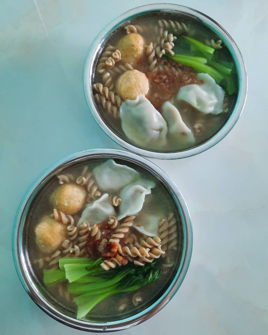 Sunday simple cooking — fusilli soup with fishball + dumplings!