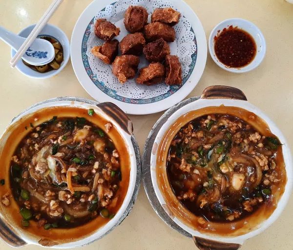 Claypot braised mi tai bak + deep-fried prawn rolls ($5.50 each + $11)!