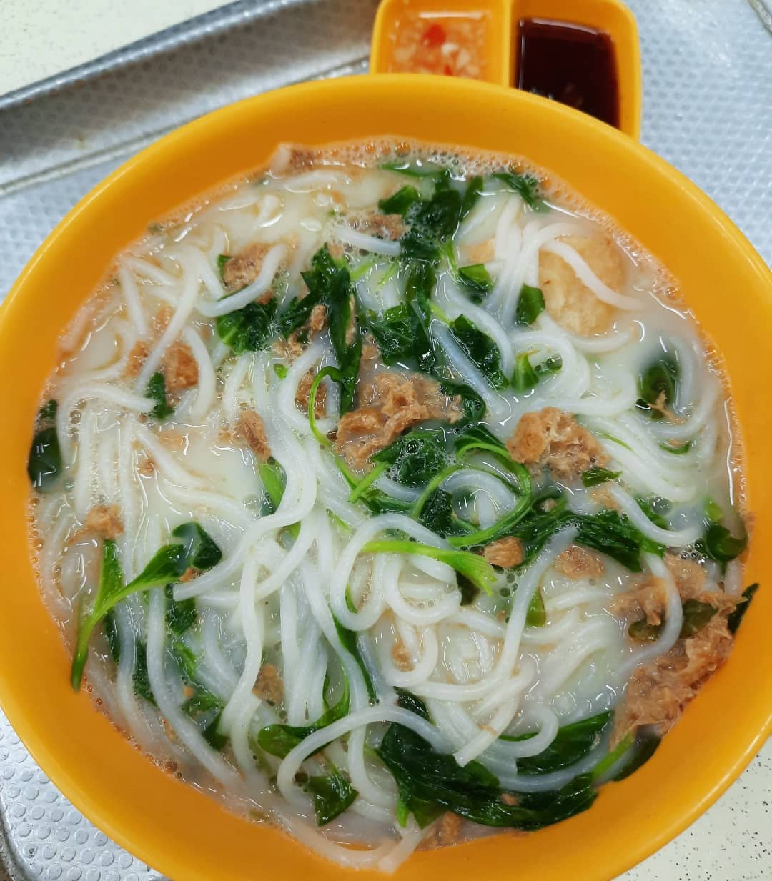 Fried fish thick bee hoon soup at a hawker stall ($6)!