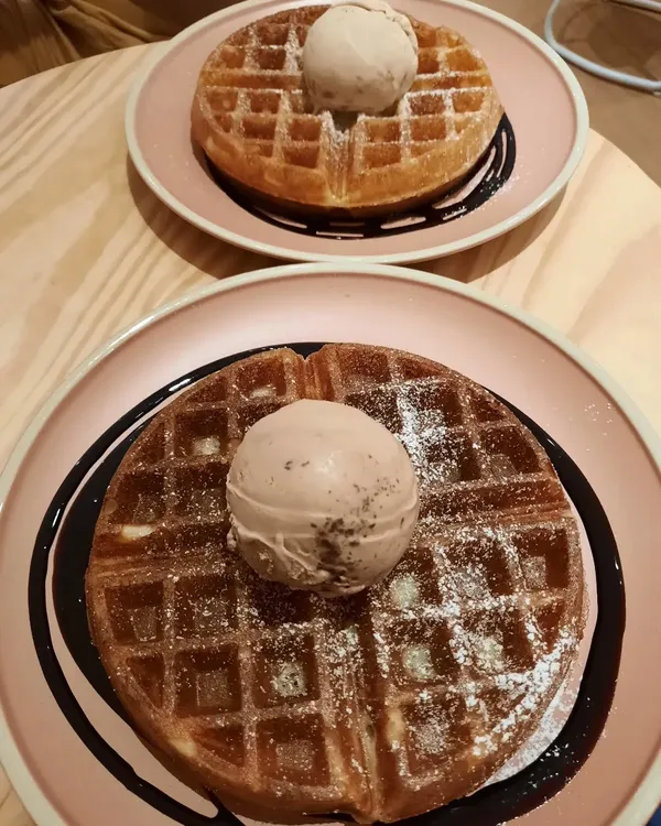 Ice Cream Waffle (Burpple Beyond: $10)!