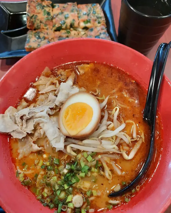 Ajisen Ramen: Pork Shabu Curry Ramen + Chijimi + Houjicha Set ($12.90++)!