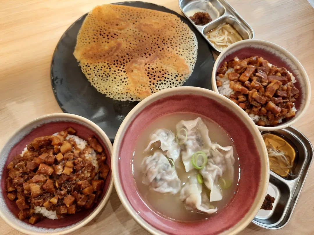 Lu rou fan + shui jiao (卤肉饭 + 水饺) ($39.08)!