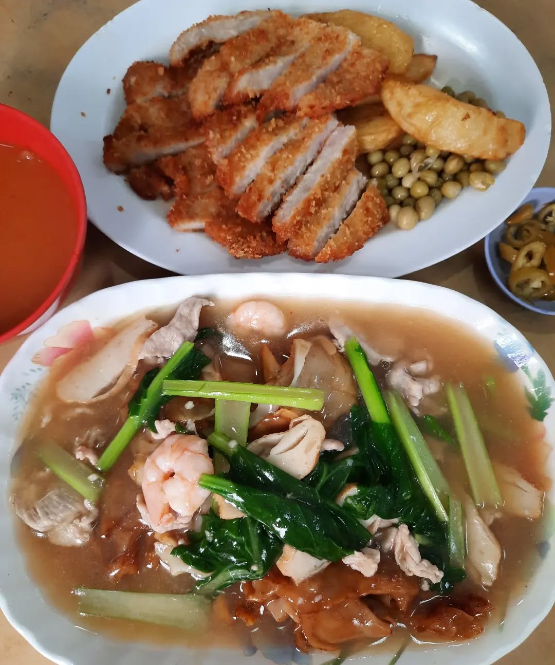 Hainanese pork chop + hor fun ($11.50)!