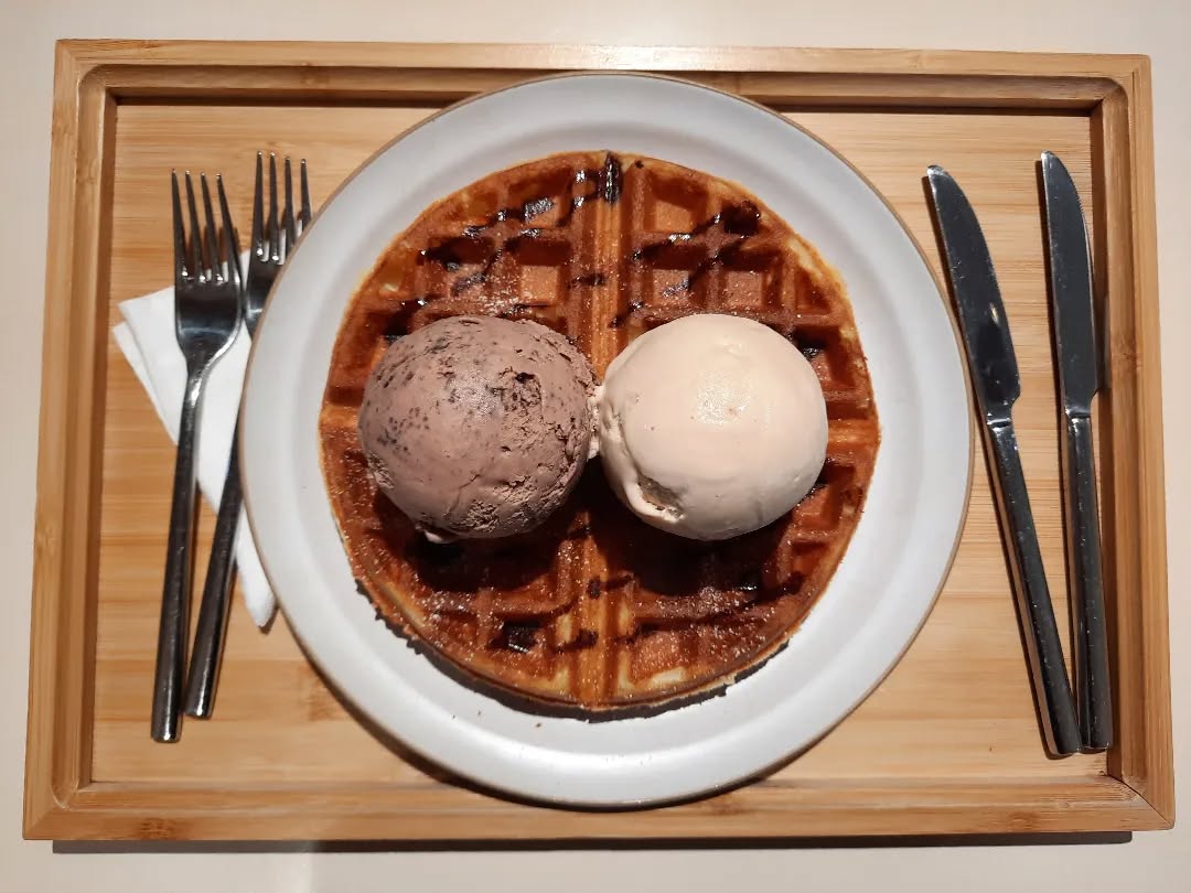 Bon bon + ju pu ice cream waffle ($16.40)!