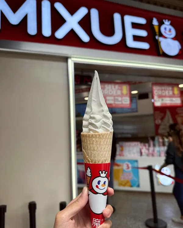Mixue Coconut Ice Cream ($1)!