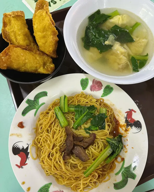 Noodle King — fried fish dumpling noodle + wanton soup ($4.50 + $1.50)!